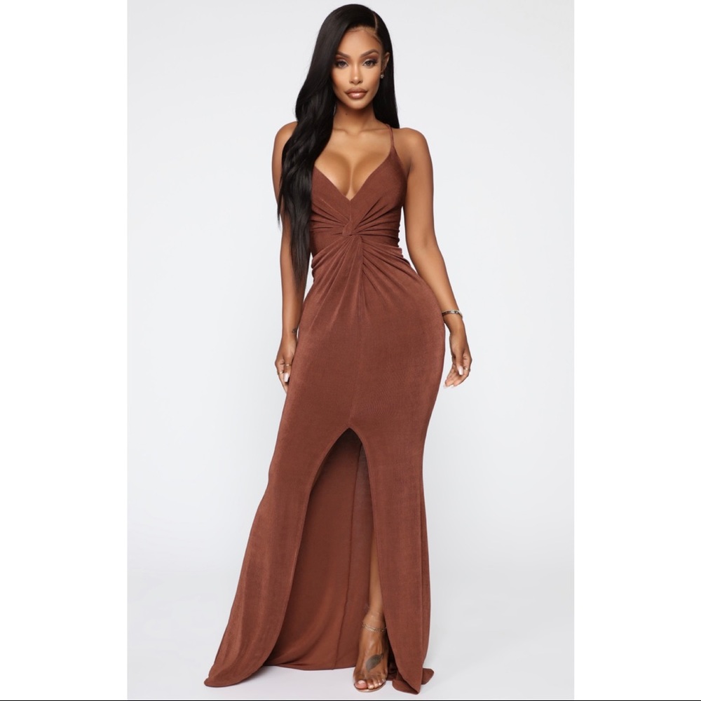 🍫NWOT Fashion Nova Brown Maxi Dress🍫